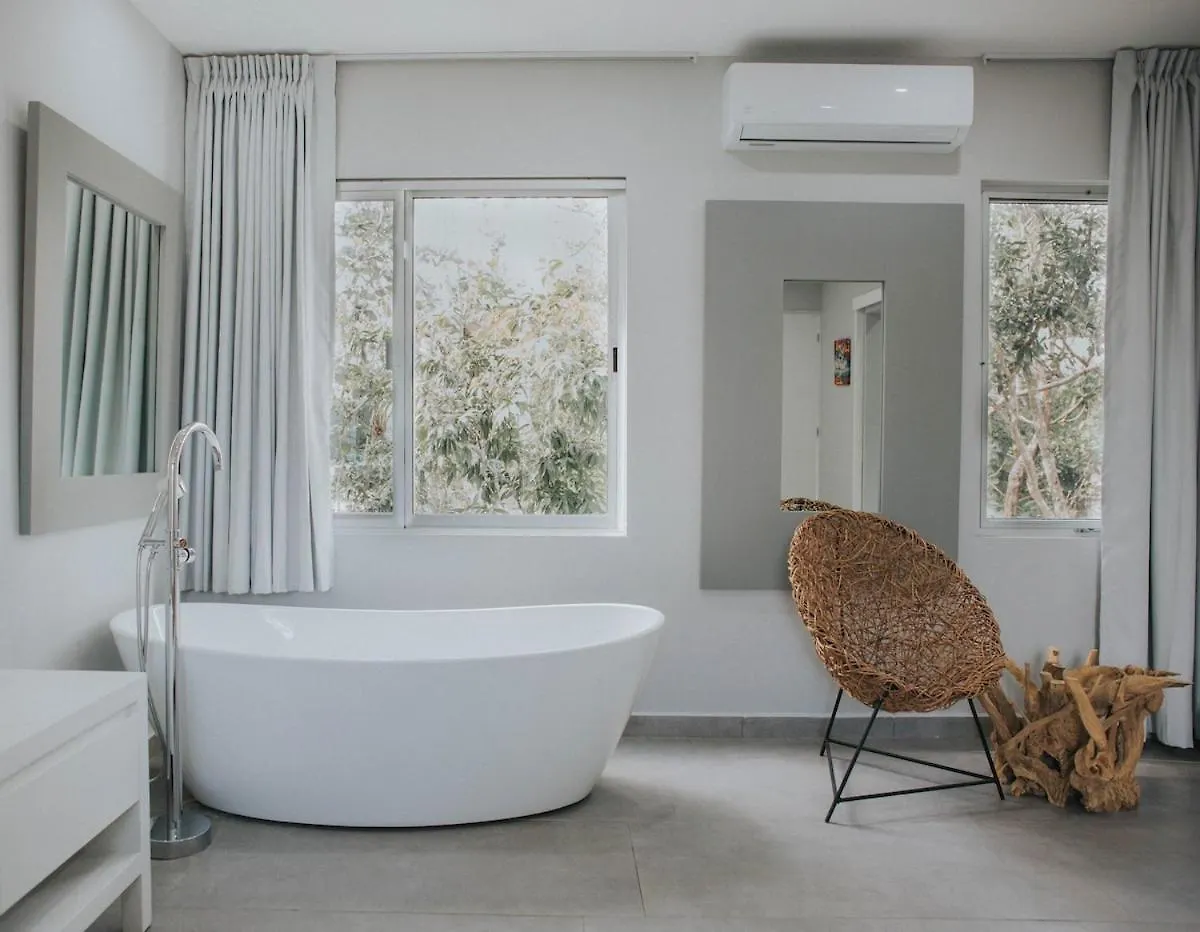 Tulum, 6 Bedrooms Villa In Paradise טולום
